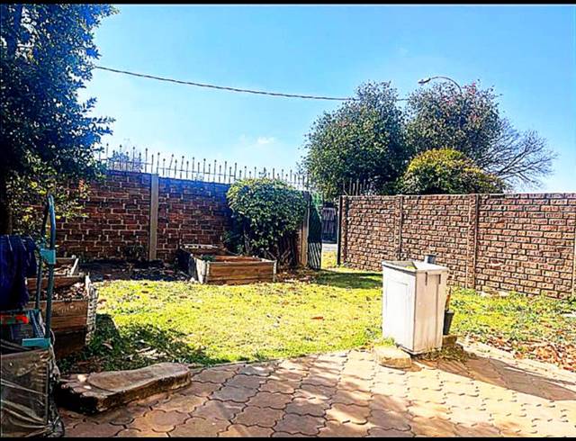 2 BEDROOM APARTMENT FOR SALE IN RAVENSKLIP